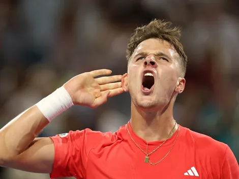 Quién es Jakub Mensik, el rival de Novak Djokovic en la final del Masters de Miami