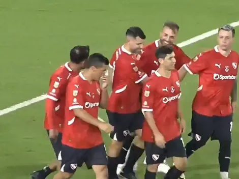 El Kun Agüero marcó un golazo para el Senior de Independiente