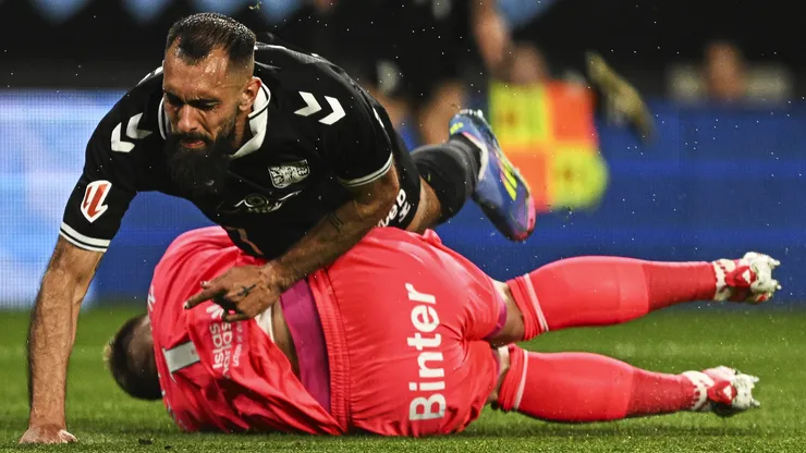 Jasper Cillessen fue operado tras chocar con Borja Iglesias