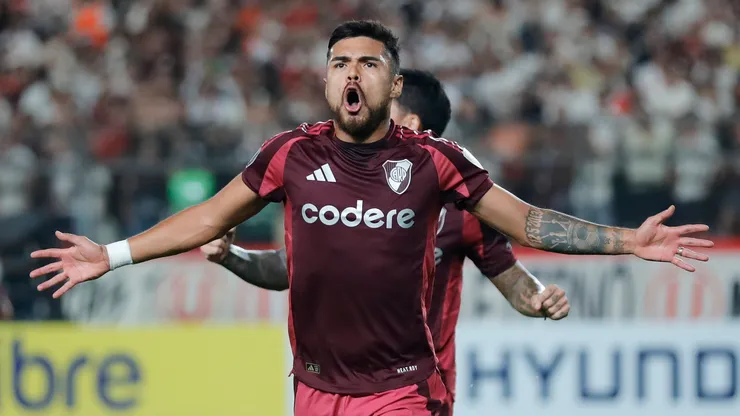 El festejo de Paulo Díaz.