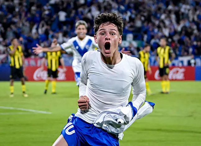 Vélez ganó su partido, al igual que Estudiantes y Racing.