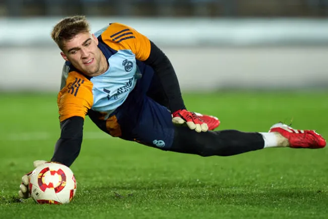 Fran González sería la opción en caso de no querer arriesgarse ni con Courtois ni Lunin.