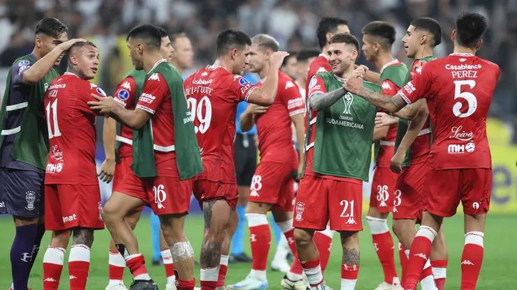 El plantel de Huracán que jugó en Brasil.