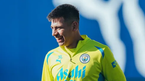 Mientras Garnacho cobra 3,4 millones, esto gana Claudio Echeverri en Manchester City