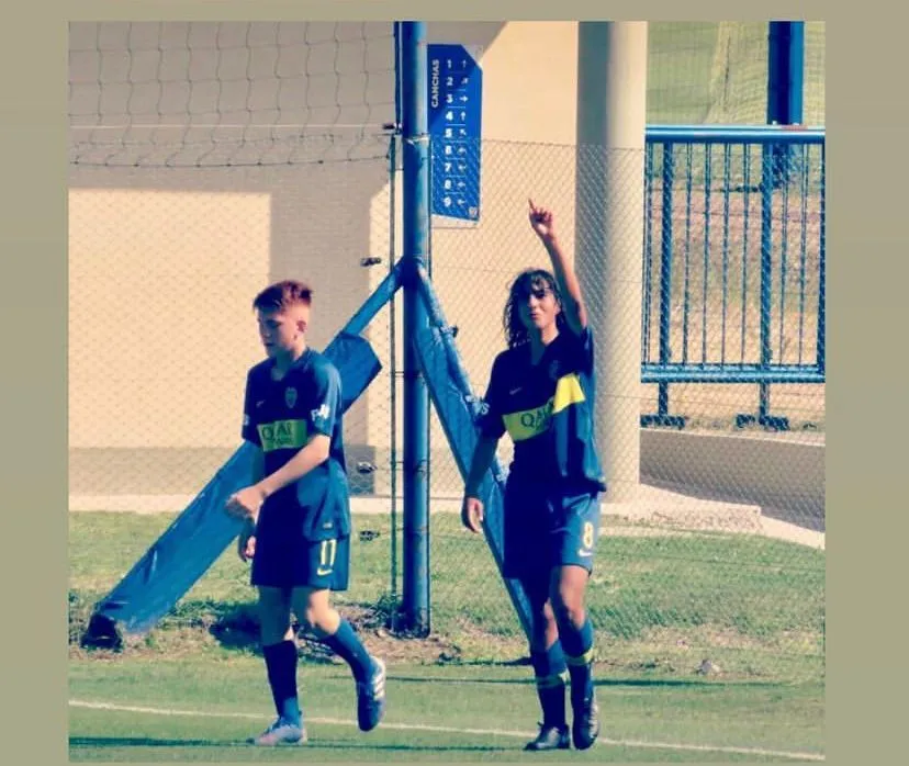 Leonel Coira junto al Colo Barco en las inferiores de Boca.