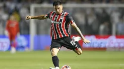 Enzo Díaz con la camiseta de San Pablo.