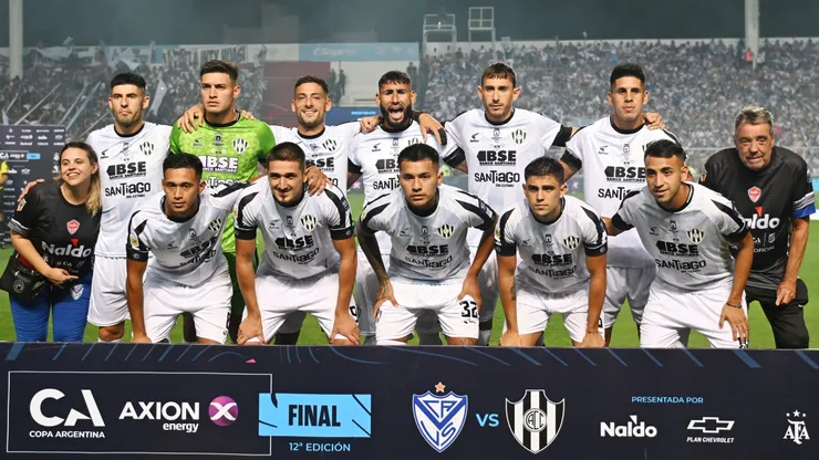 El campeón de la Copa Argentina 2024 va por la hazaña en la Copa Libertadores ante uno de los candidatos al título.