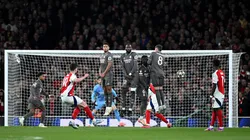 Los dos golazos de tiro libre de Rice en el 3-0 del Arsenal vs Real Madrid