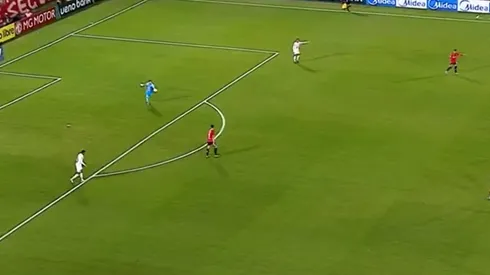 Se sancionó la regla de los 8 segundos en la Copa Sudamericana.