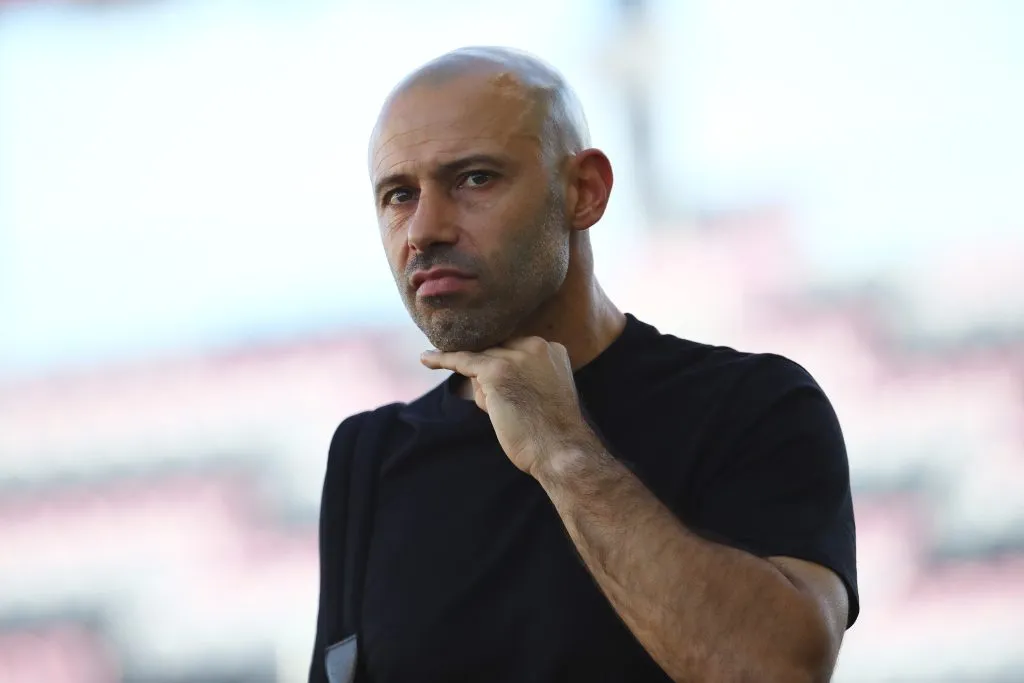 Mascherano solo quiere ocuparse de los jugadores que tiene en el plantel.