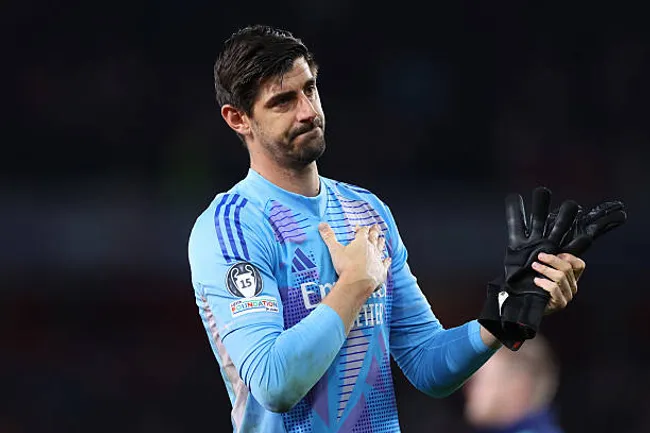 Seedorf reconoce que Courtois nada podía hacer con los remates, pero sí con la barrera en el primer gol.