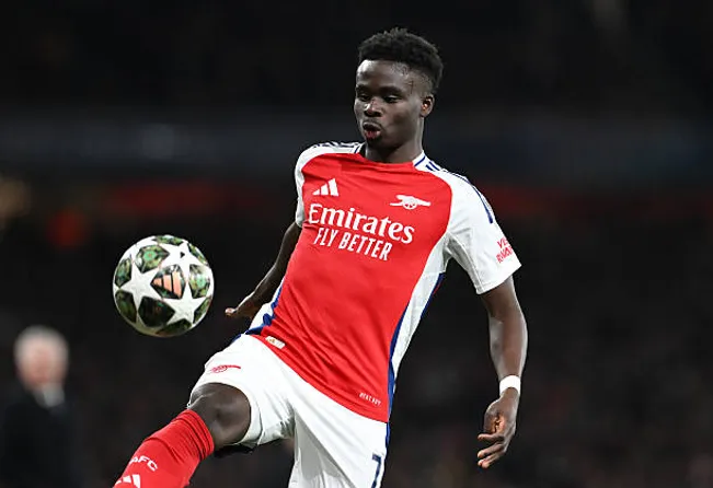 Bukayo Saka fue la figura dentro del partido para Henry.