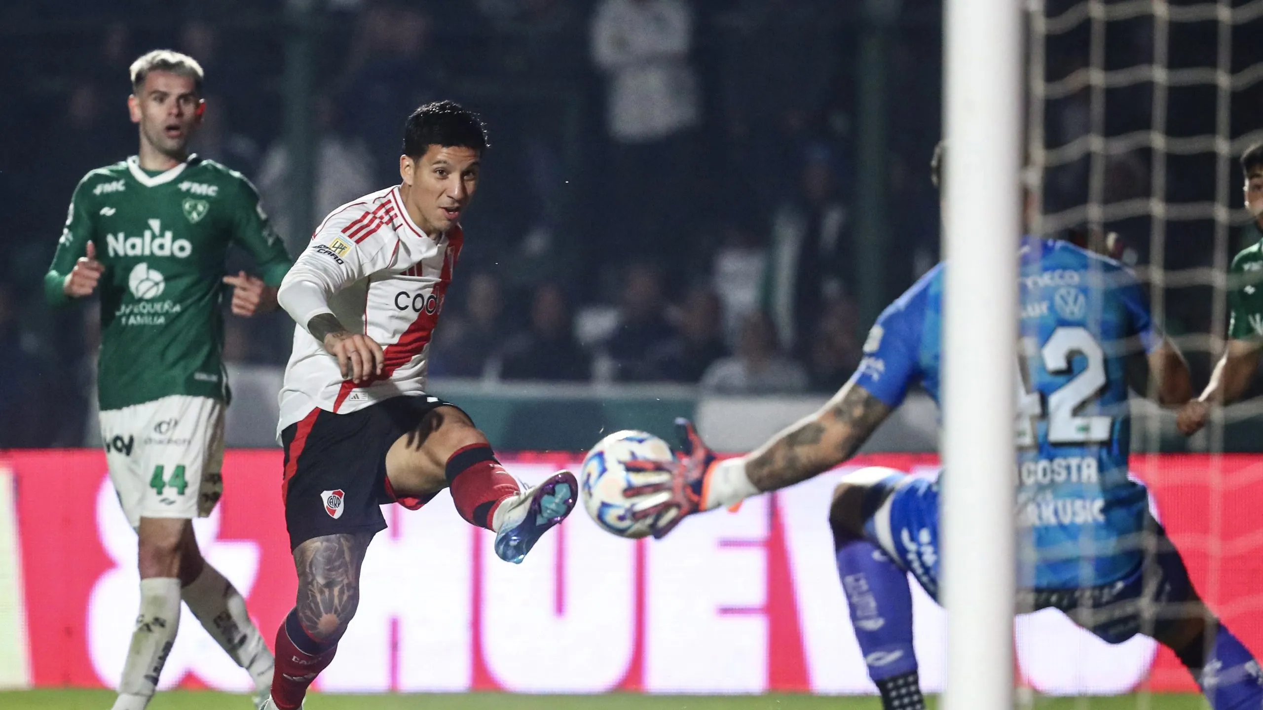 Driussi prolongó la sequía en su vuelta a River.