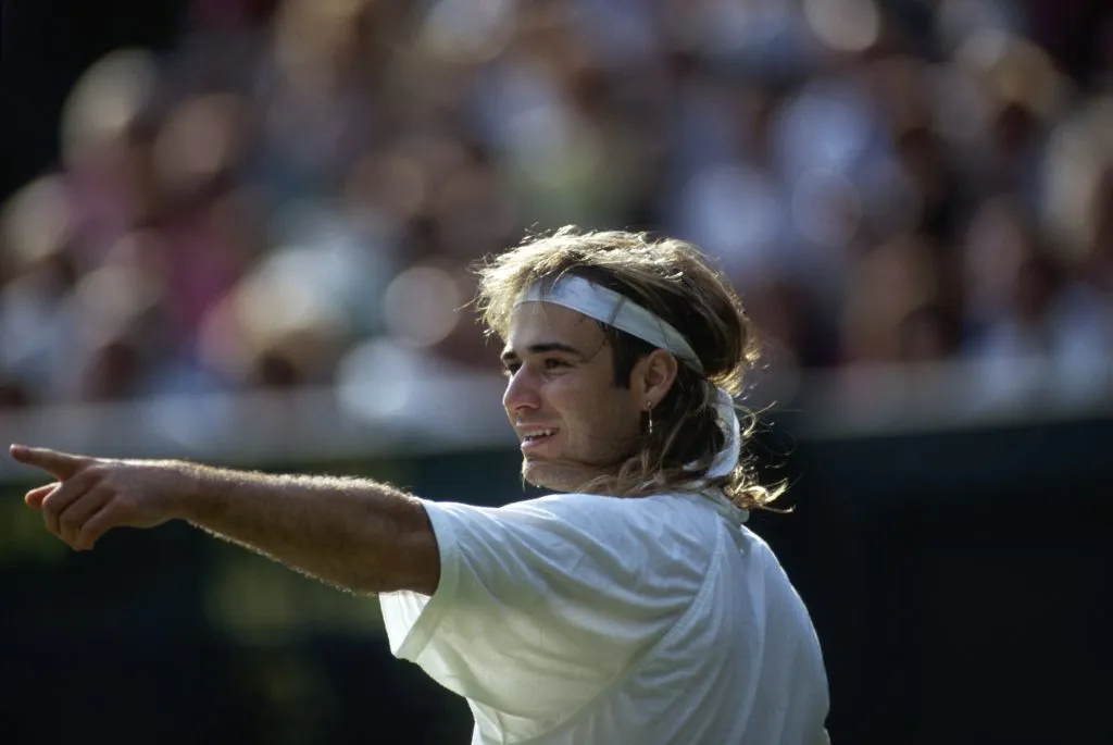André Agassi durante un partido de Wimbledon 1991.