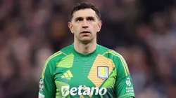 Dibu Martínez, arquero de Aston Villa.