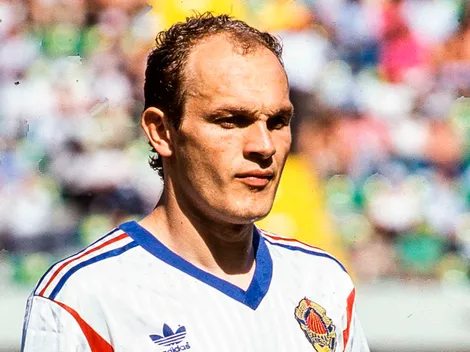 Jugó en Real Madrid, un gol en contra ante Barcelona arruinó su carrera y hoy trabaja de mozo