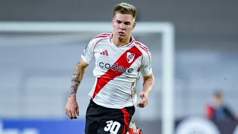 Franco Mastantuono con la camiseta de River.