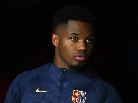 Heredó la 10 de Messi en Barcelona, no encontró lugar ni con Xavi ni con Flick y negocia con el fútbol árabe