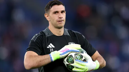 Dibu pierde un compañero histórico en Aston Villa