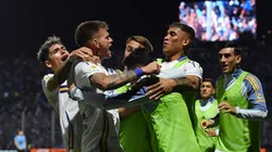 Los jugadores de Boca celebran el gol de Zenón.