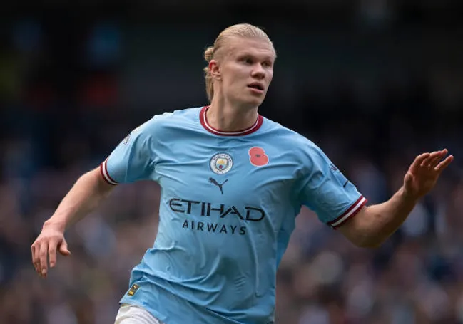 Erling Haaland, en su temporada debut en la Premier, alcanzó la marca de Henry.