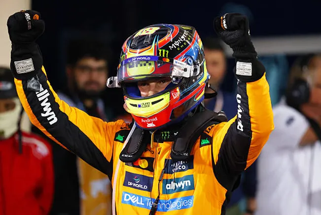 Oscar Piastri se prendió en la pelea por el campeonato con su segundo triunfo de la temporada.