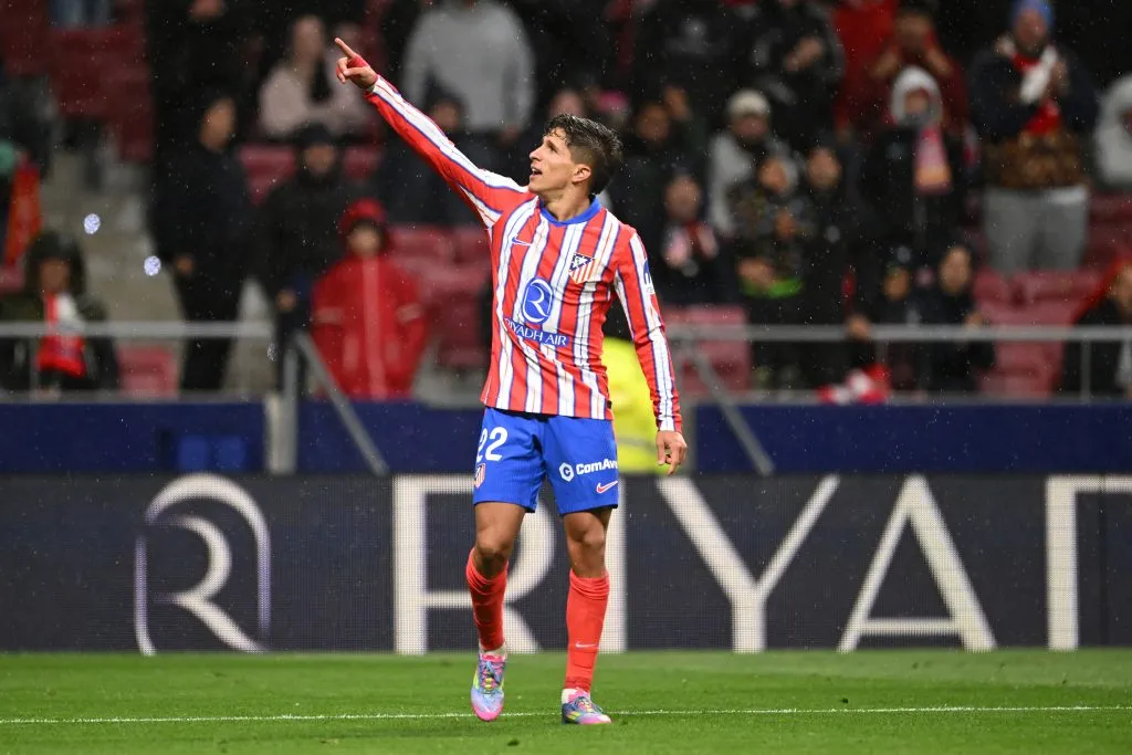 Giuliano marcó un gol y provocó el penal del que se hizo cargo Julián Álvarez.