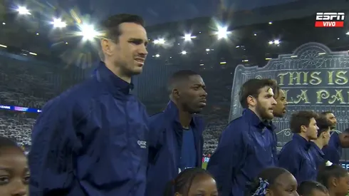 El insólito error con el himno de la Champions League que dejó atónitos a los jugadores de Aston Villa y PSG