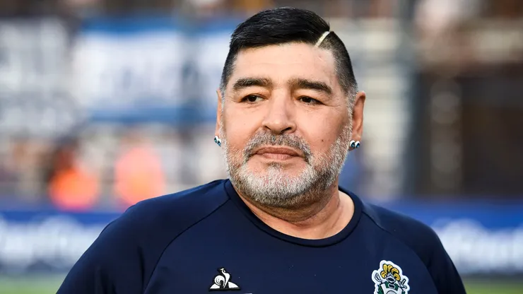 Diego Armando Maradona como entrenador de Gimnasia La Plata.