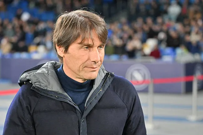 Antonio Conte quiere a Garnacho para la vuelta a la Champions del Napoli.
