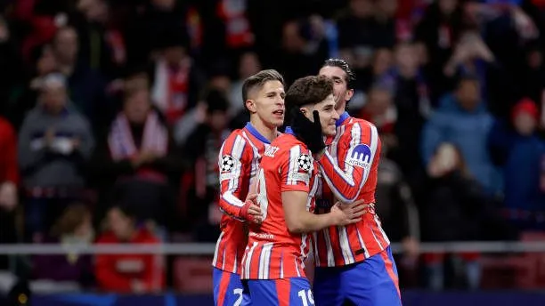 Atlético de Madrid, un destino potable para Mastantuono.