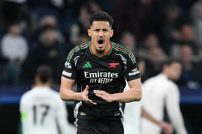 Arsenal no sufrió contra Real Madrid, que apenas convirtió por un error de Saliba.