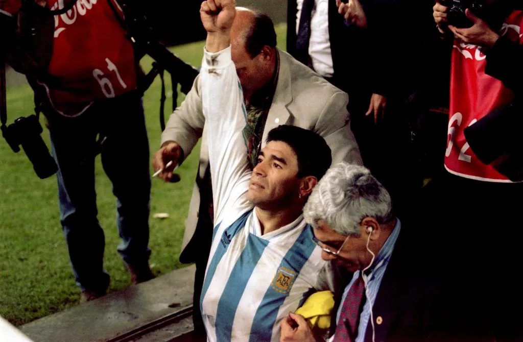 Diego Maradona con la camiseta de la Selección Argentina. (Mike Hewitt/ALLSPORT)