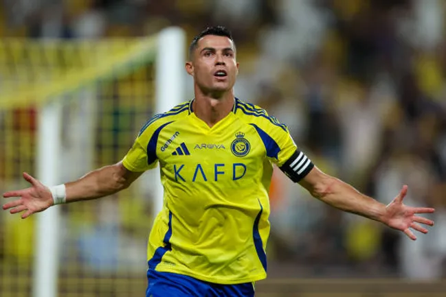 Cristiano Ronaldo es el futbolista mejor pago del mundo con su salario en Arabia.