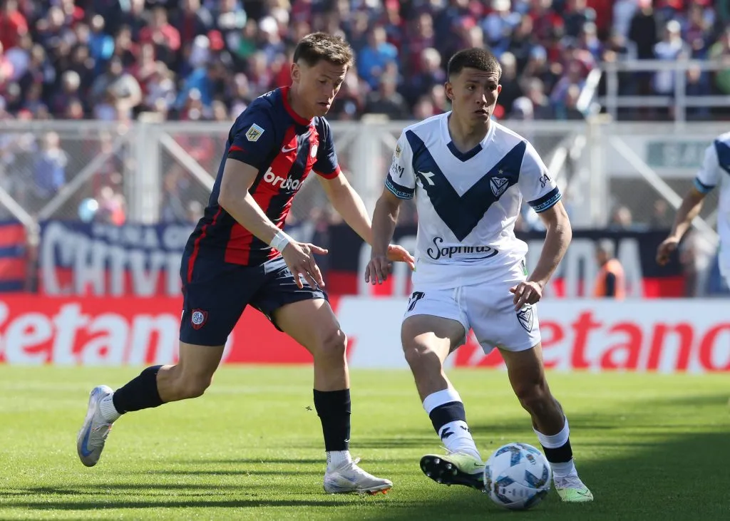 Thiago Palacios ante San Lorenzo. (Foto: Getty).