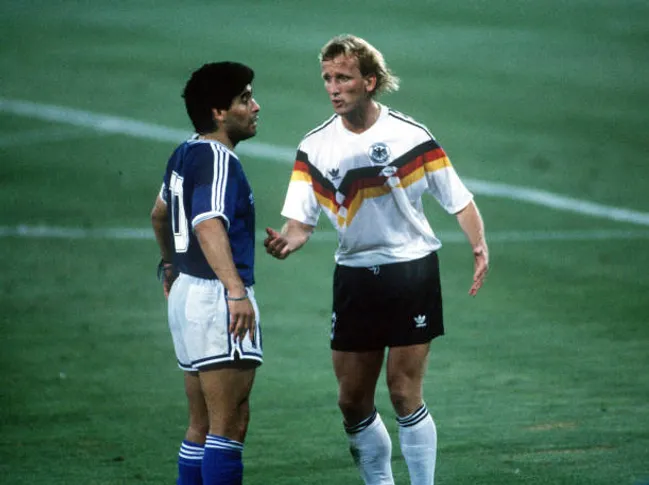 Andreas Brehme convirtió el penal que le privó otro campeonato del mundo a la Argentina de Maradona.