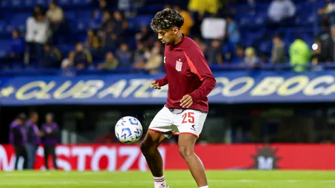 El hostil recibimiento de La Bombonera a Cristian Medina en Boca vs. Estudiantes: "El que no salta es un traidor"