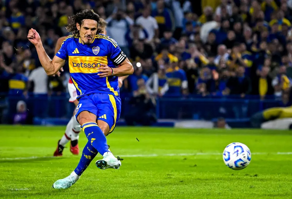 Cavani falló su penal ante Estudiantes. (Foto: Getty).