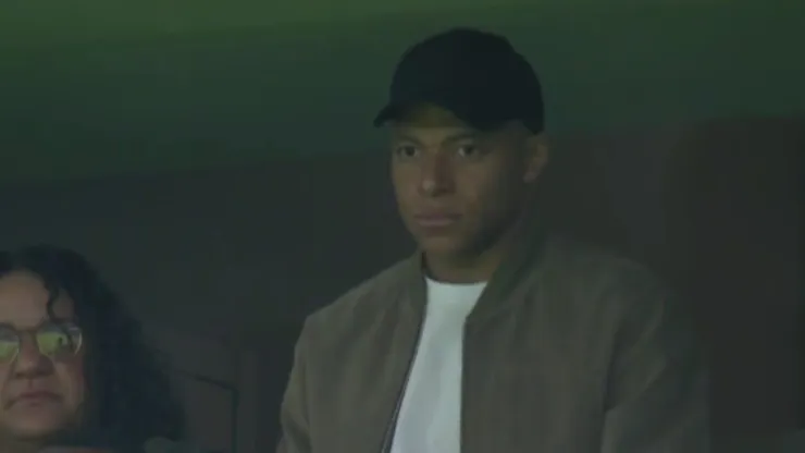 La reacción de Mbappé ante los silbidos.
