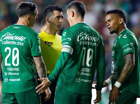 Dos amarillas en 5 segundos: la insólita expulsión de James Rodríguez en México