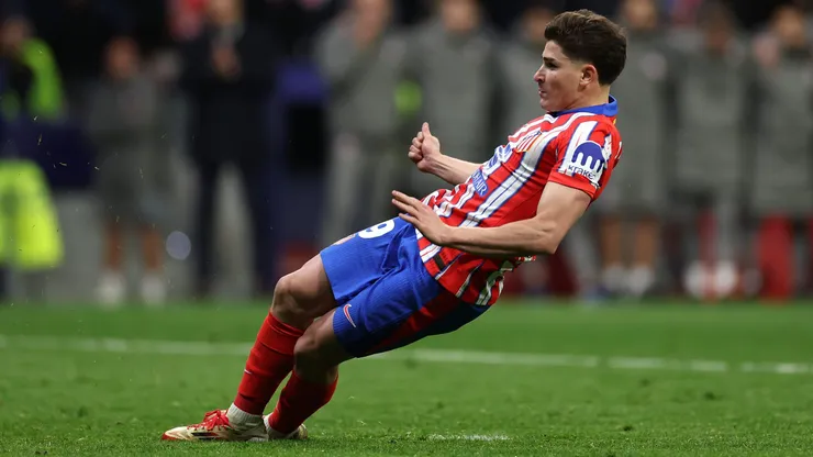 Conor Gallagher dijo que, para él, Julián Álvarez tocó dos veces la pelota en el penal con el Real Madrid.