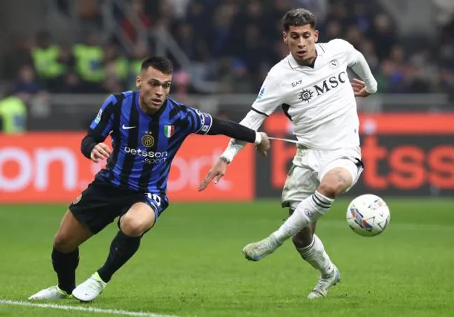 Inter de Milán y Napoli podrían jugar un partido desempate para determinar al campeón.