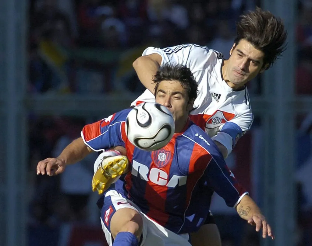 Cáceres disputó 25 partidos en River y llegó a lucir la cinta de capitán.