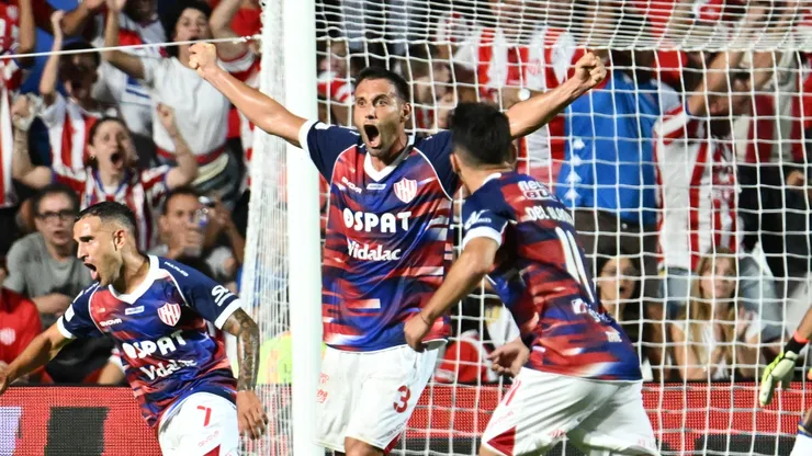 Los jugadores de Unión, en un festejo eufórico.