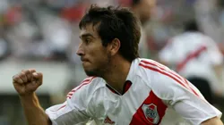 Pipino Cuevas celebrando un gol ante Boca.