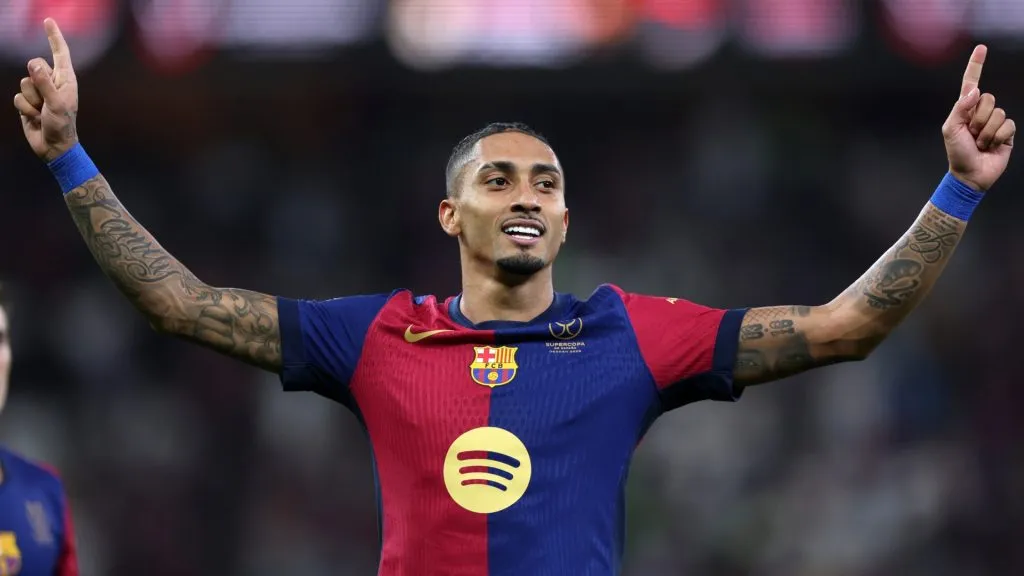 Barcelona quiere retener a Raphinha, pero Arabia le ofrece cuatro veces lo que cobra en España.