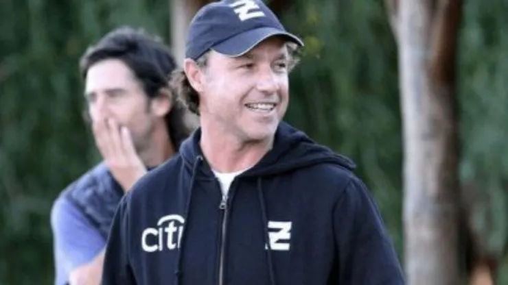 Jugó en River y Boca, "retiró" a Bochini y hace 20 años que cambió el fútbol por el polo: "Es distinto a lo que la gente piensa"