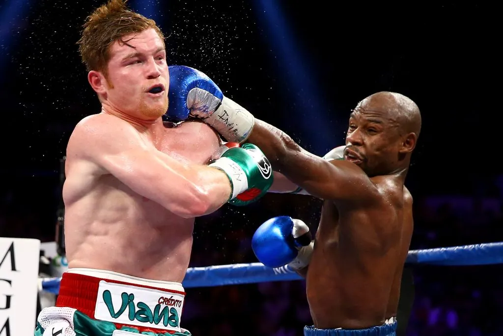 Floyd Mayweather Jr. ante Canelo Álvarez en Las Vegas, Nevada. (Getty Images)