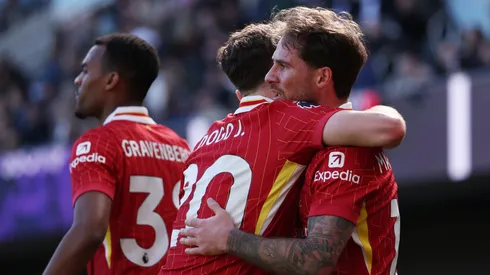 Mac Allister celebra un gol de Liverpool.