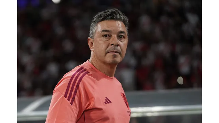 SANTIAGO DEL ESTERO, ARGENTINA - MARCH 19: Marcelo Gallardo head coach of River Plate looks on prior to the Copa Argentina 2025 match between River Plate and Club Ciudad de Bolivar at Estadio Unico Madre de Ciudades on March 19, 2025 in Santiago del Estero, Argentina. (Photo by Joaquín Camiletti/Getty Images)